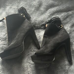 Elegant Black Women's Heeled Boots